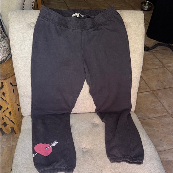 Junk Food Clothing Black Joggers with Red Heart XS - Picture 1 of 3